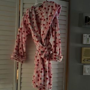 Adorable Valentine’s Day robe